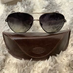 NWOT Fossil Aviator Sunglasses w/ Black Polarized Lenses & Metal Frames w/ Case